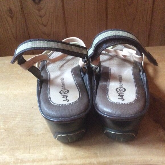 J-41 Adventure On Galaxy Leather & Vegan Low Wedge Strappy Thong Sandal Size 9M - Picture 7 of 9